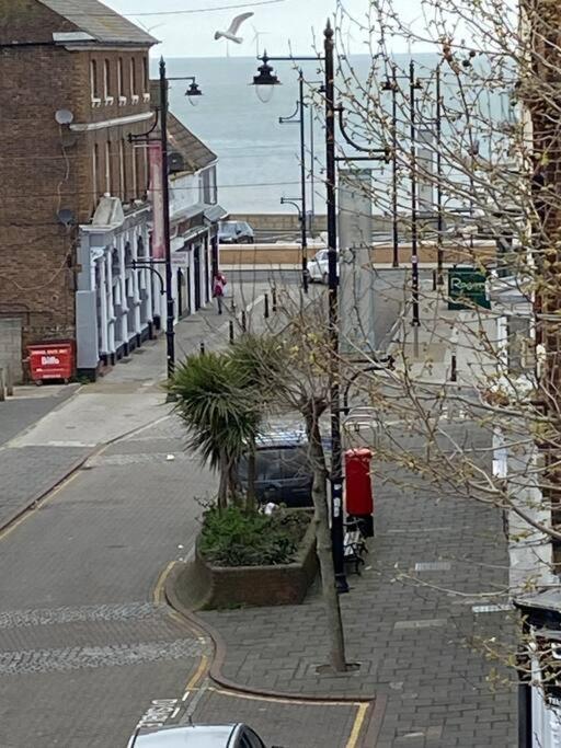 Herne Bay Central - 2 Minutes From Beach Apartment Extérieur photo